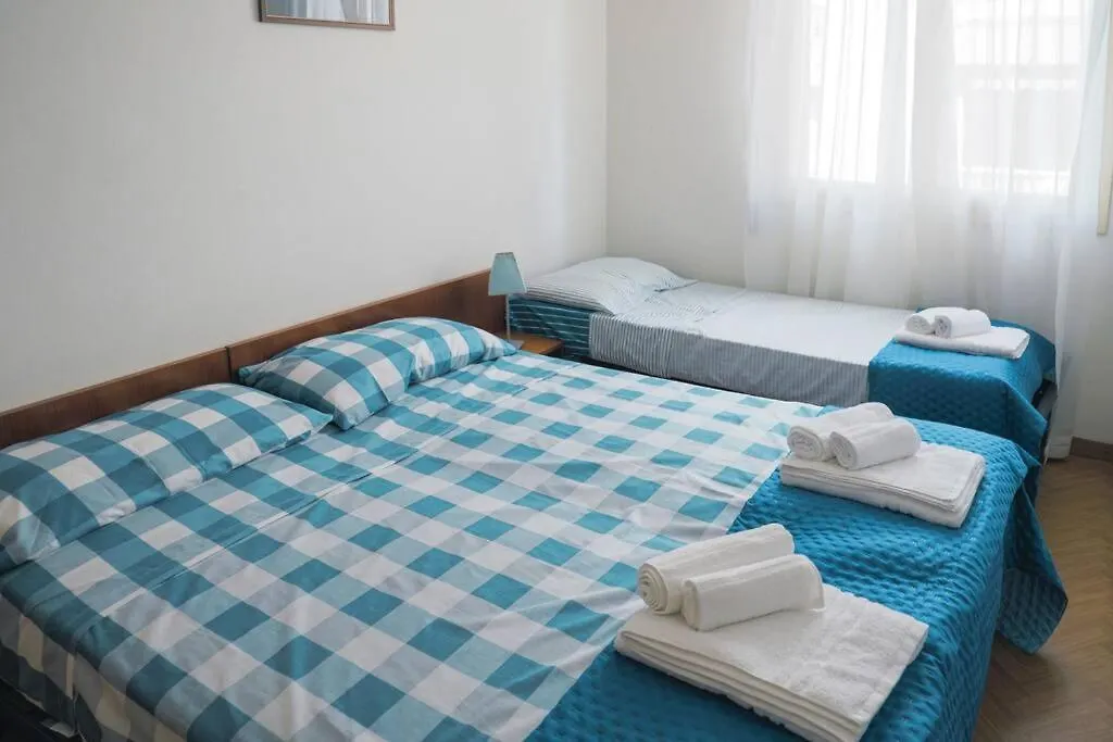 Blu Kobler - Ampio Appartamento Fronte Mare Lido di Jesolo 0*,  Italy